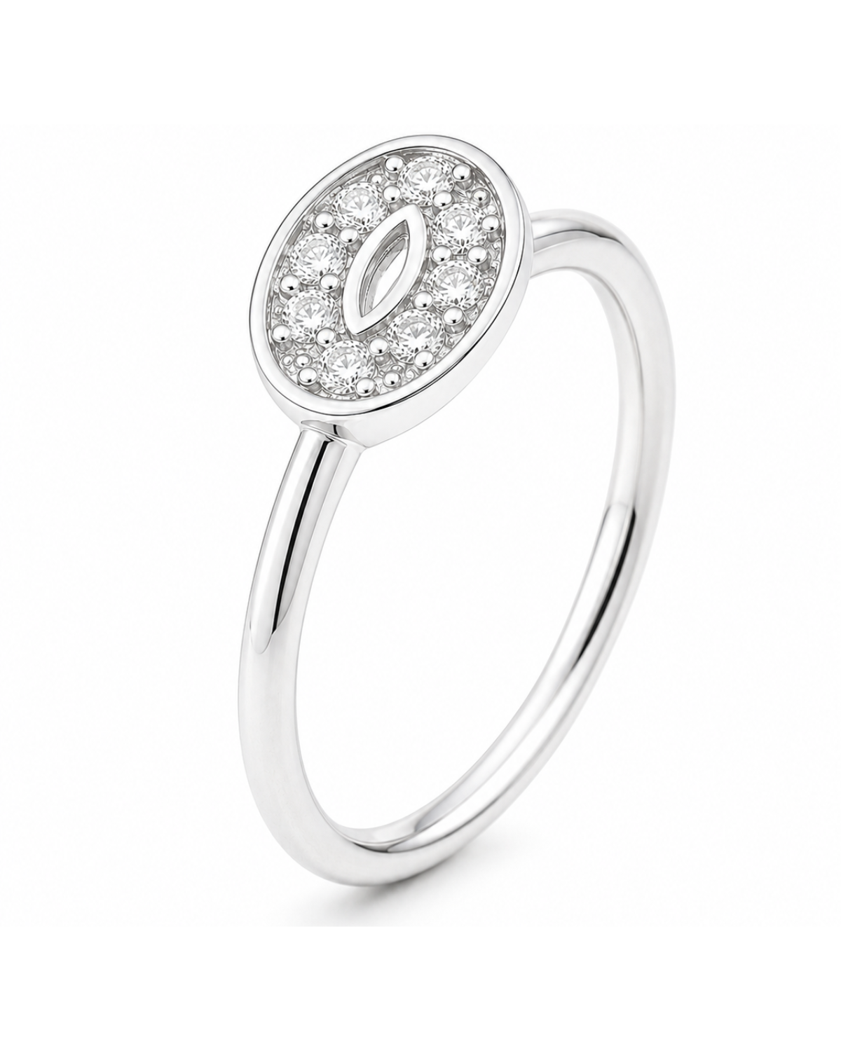 Anel Oval Cravejado com Zircônias Prata 925