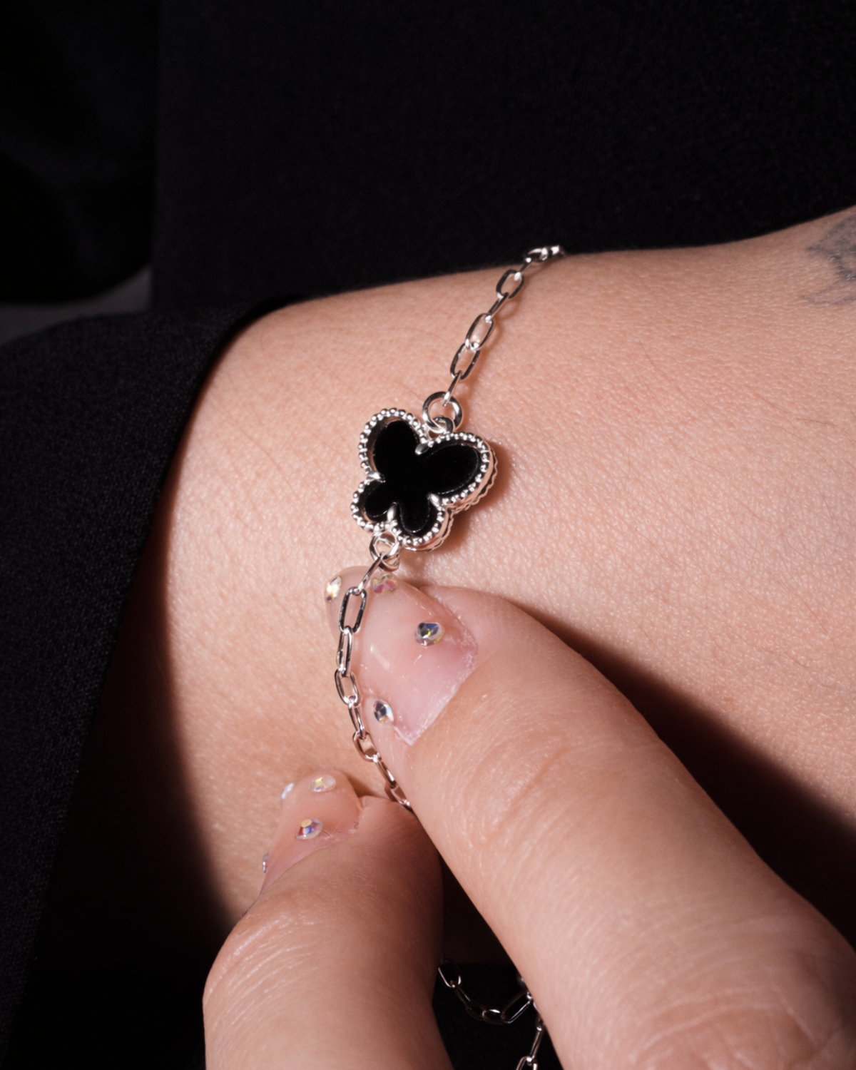 Pulseira Borboleta Preta em Prata 925