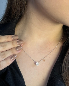 Colar De Prata Ponto De Luz Sofisticação em Prata