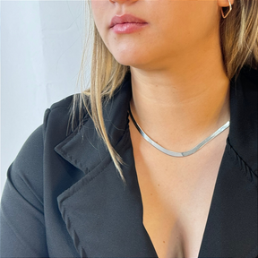 Choker De Prata Laminada 4 MM Elegância e Versatilidade