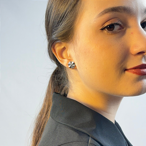 Brinco Prata Círculo Abaulado Simplicidade e Elegância