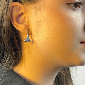 Brinco de Prata em Gota Elegância e Sofisticação