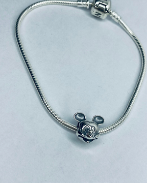 Berloque De Prata Mickey Mouse Encante-se Pela Magia Em Prata 925