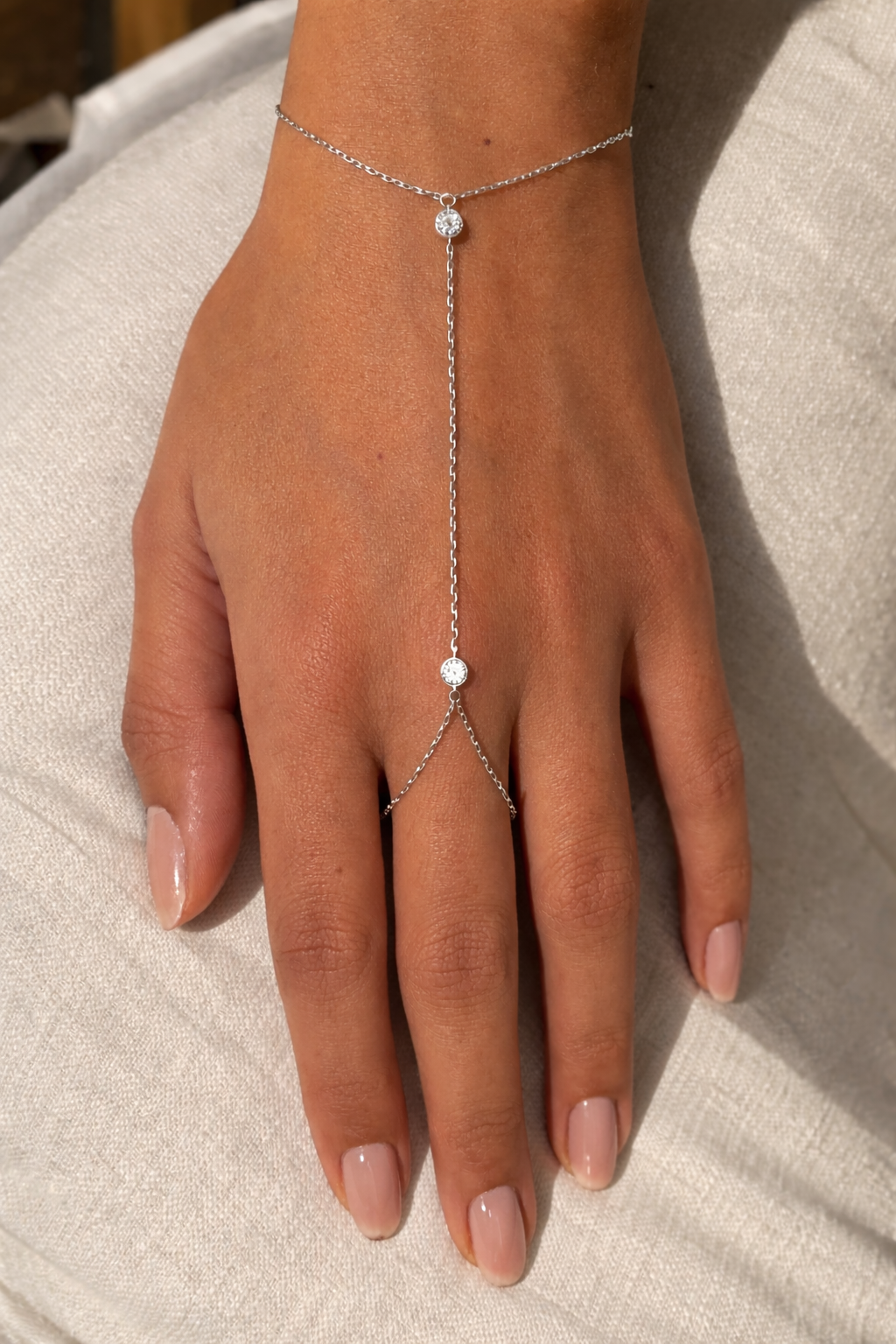 Handchain de Prata Ponto de Luz