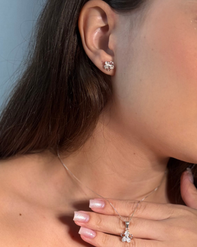 Conjunto Colar e Brinco Flor Cravejada - Joia que encanta