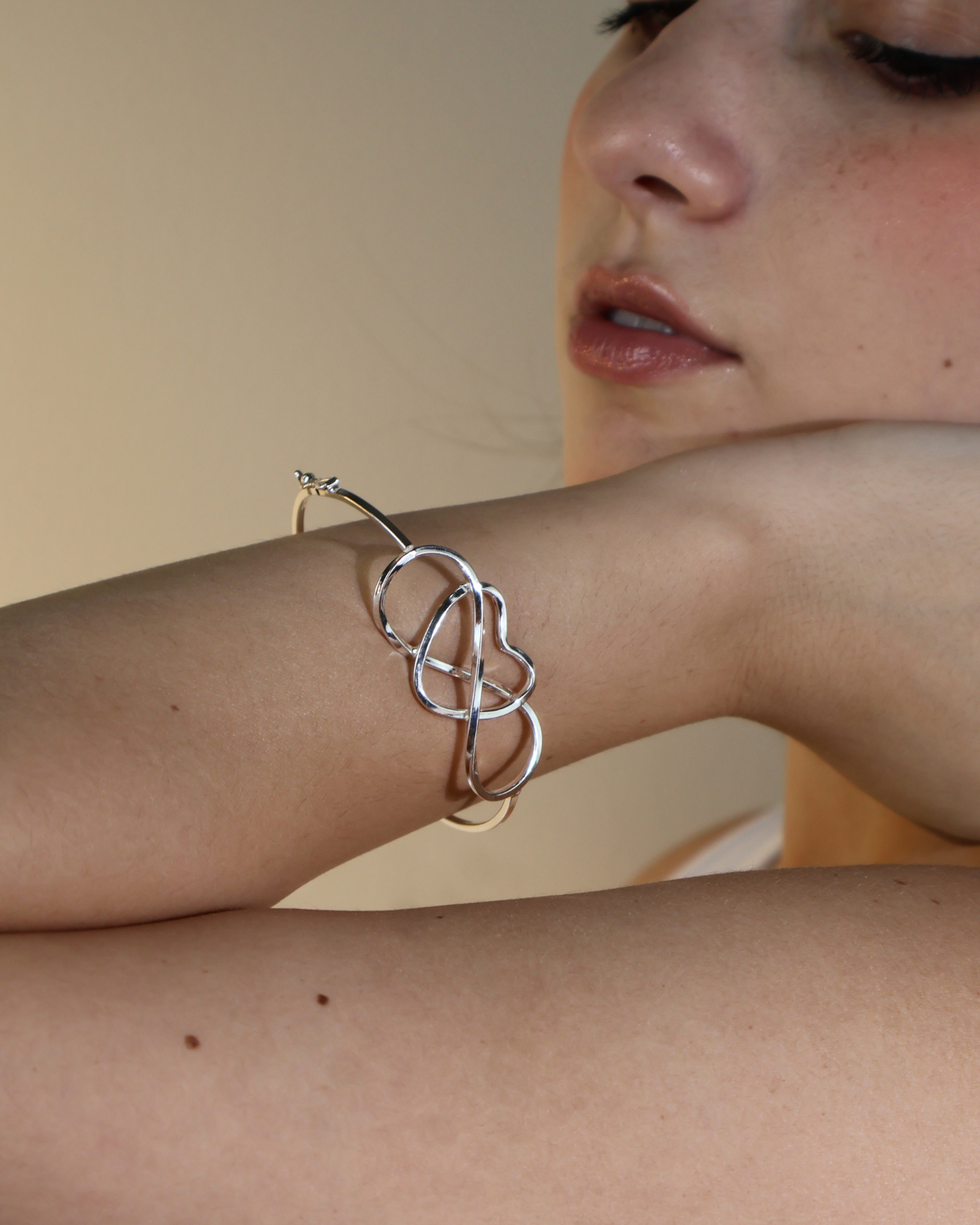 Bracelete Infinito Coração Vazado - 18 CM