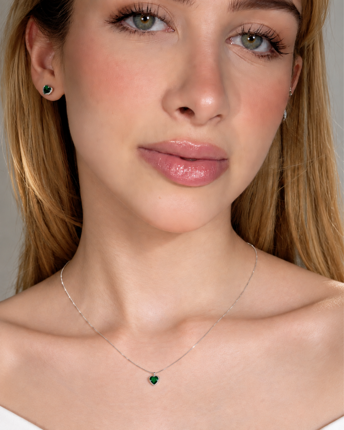 Conjunto Colar e Brinco Ponto de Luz Coração Verde Esmeralda Prata 925