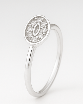 Anel Oval Cravejado com Zircônias Prata 925 - Karina Pratas