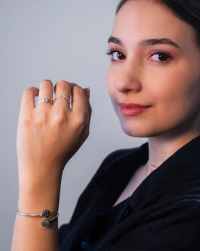 Anel Solitário Entrelaçado de Prata 925 - Karina Pratas