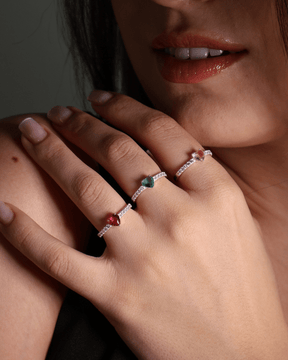 Anel Solitário Meia Aliança Coração Prata 925 - Karina Pratas