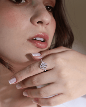 Anel Trevo Cravejado de Prata 925 - Karina Pratas