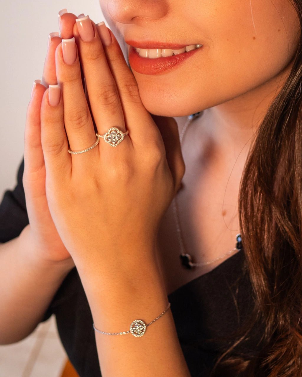 Anel Trevo Cravejado de Prata 925 - Karina Pratas