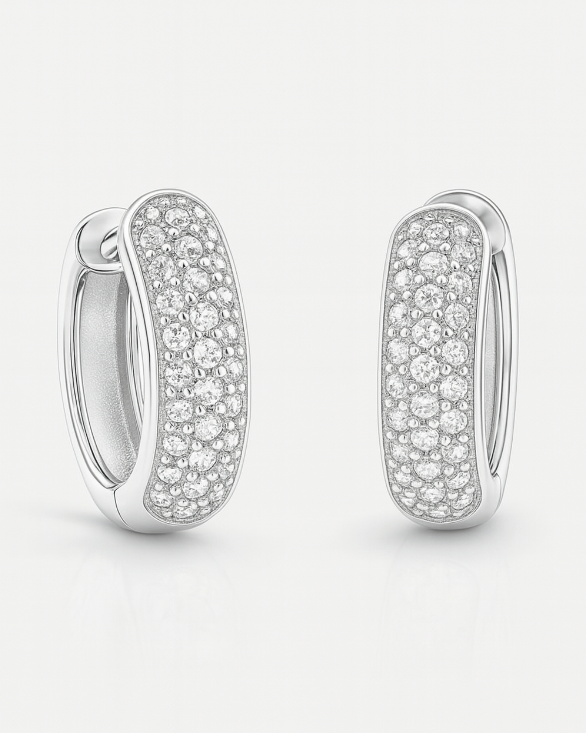 Argola Cravejada Zircônias Prata 925 - Karina Pratas