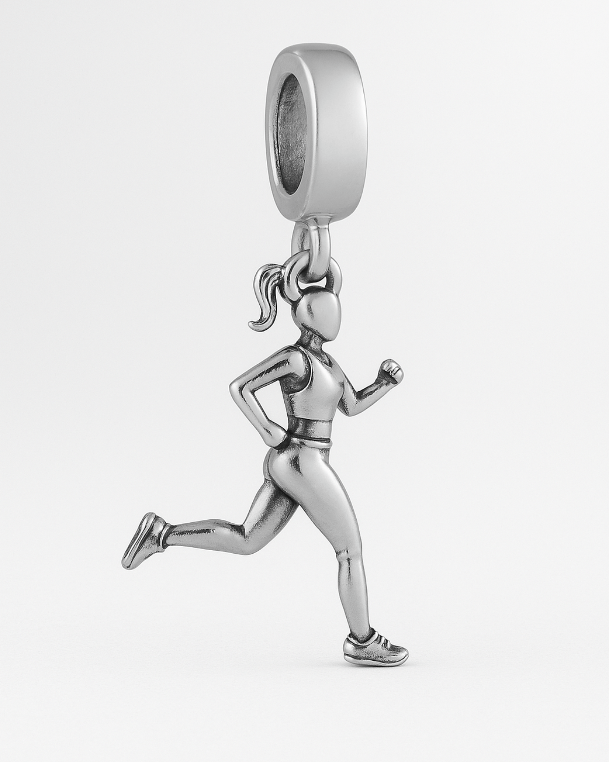 Berloque Corredora em Prata 925 - Karina Pratas