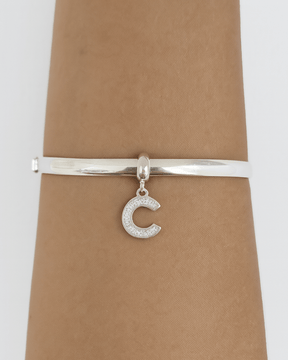 Berloque letras Cravejada Prata 925 - Karina Pratas