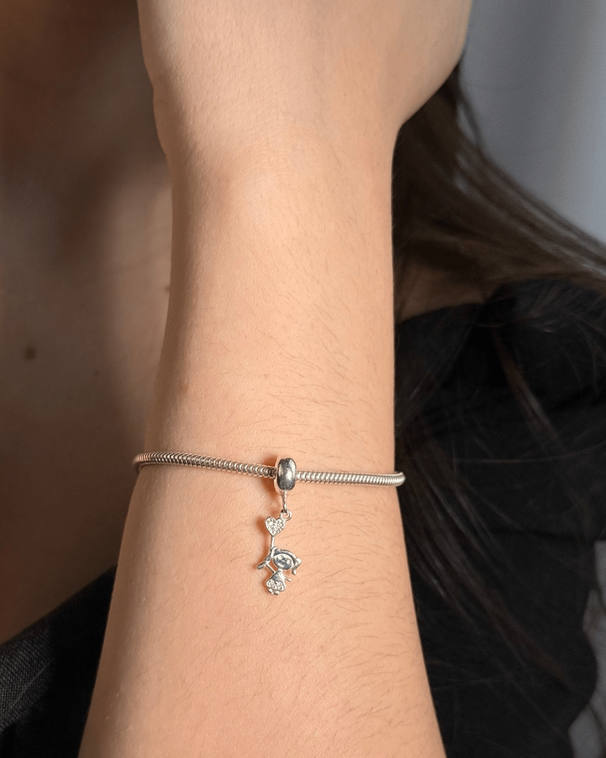 Berloque Menina em Prata 925 - Karina Pratas