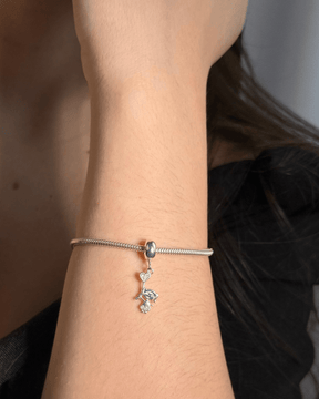 Berloque Menina em Prata 925 - Karina Pratas