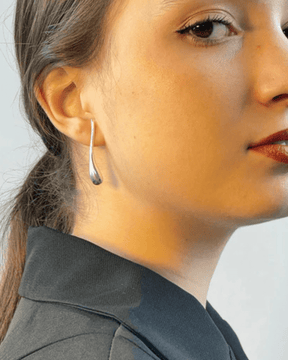 Brinco Gota Ondulada Prata 925 - Karina Pratas