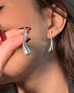 Brinco Gota Ondulada Prata 925 - Karina Pratas