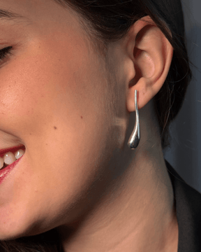 Brinco Gota Ondulada Prata 925 - Karina Pratas