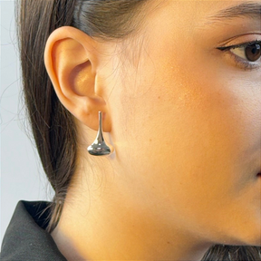 Brinco de Prata em Gota Elegância e Sofisticação