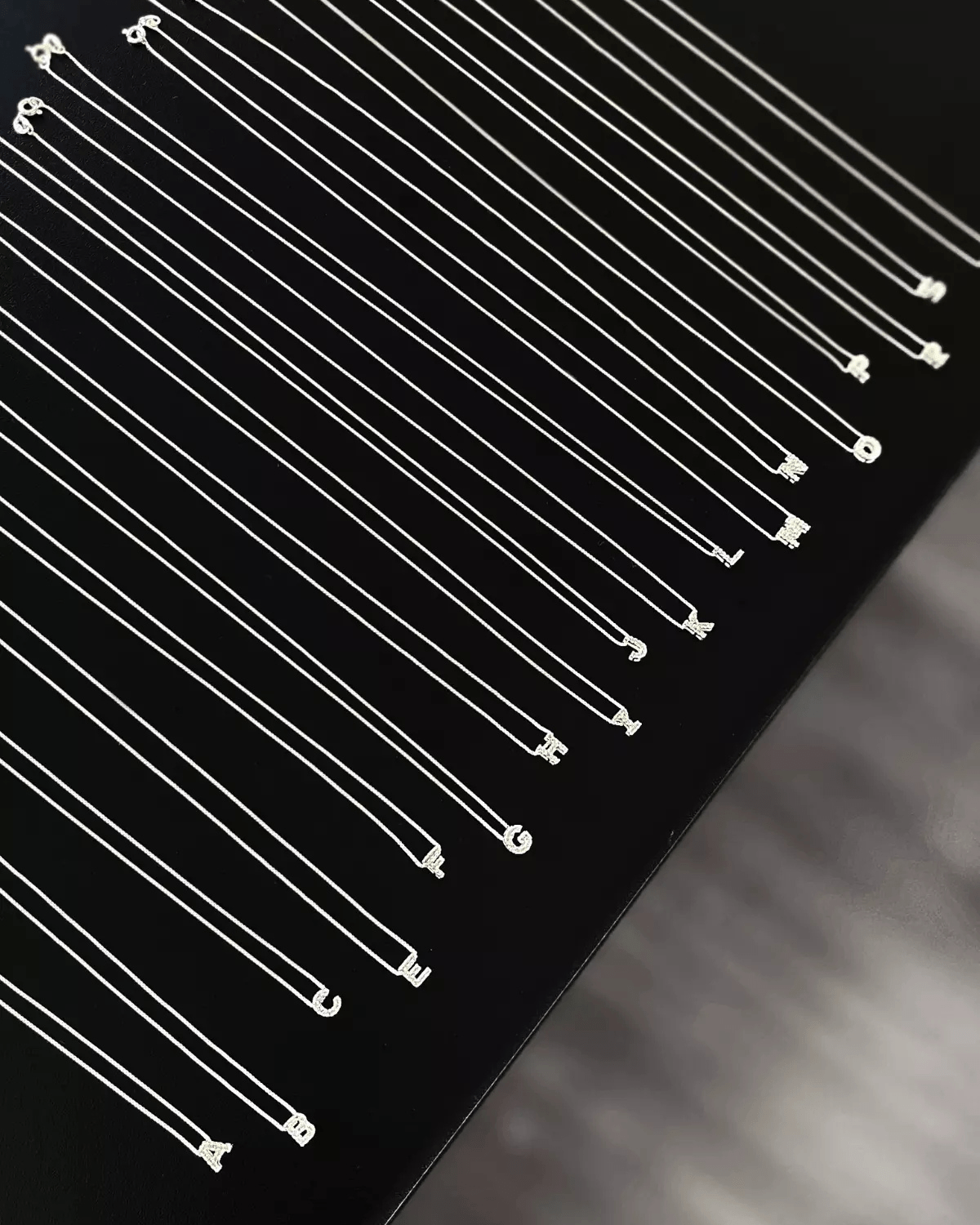 Colar Letra Inicial Cravejada em Prata 925 - Karina Pratas