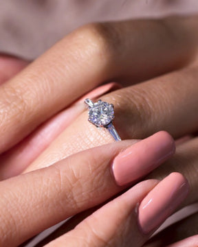Anel de Prata Solitário Redondo Elegância e Simplicidade Em Prata 925