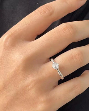 Anel de Prata Solitário Redondo Elegância e Simplicidade Em Prata 925