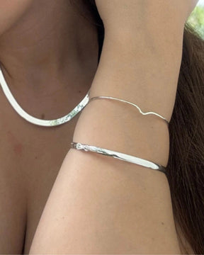 Bracelete Liso 6 mm Aro arredondado 18 Cm Prata 925
