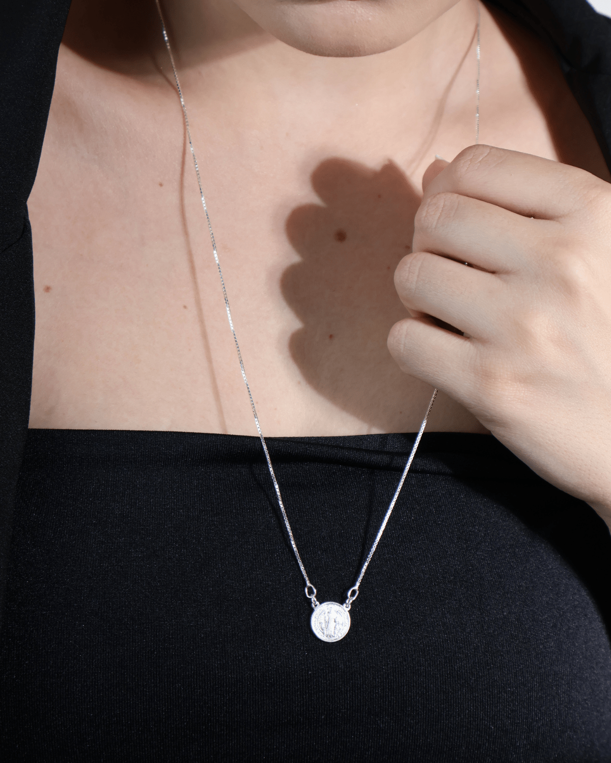 Escapulário São Bento em Prata 925 - Karina Pratas