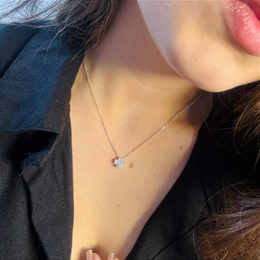 Colar De Prata Trevo Cravejado Sorte e Elegância em Prata