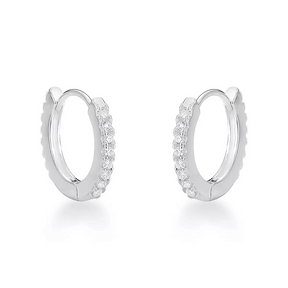Argola De Prata Click Cravejada a Elegância Sutil